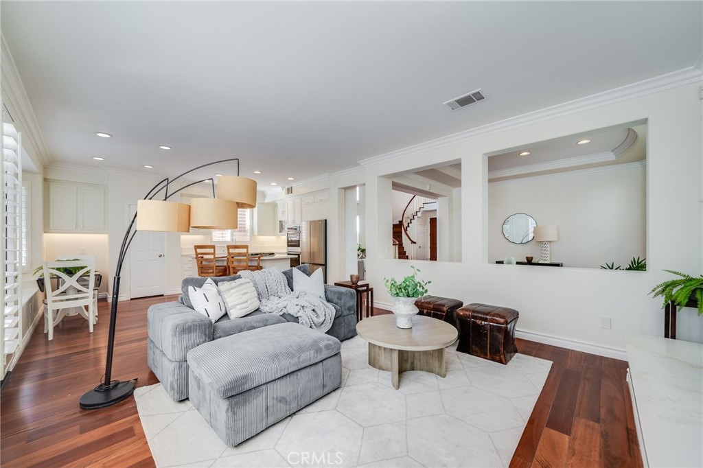 7124 Forest Glen Drive, Huntington Beach CA 92648 - photo 8