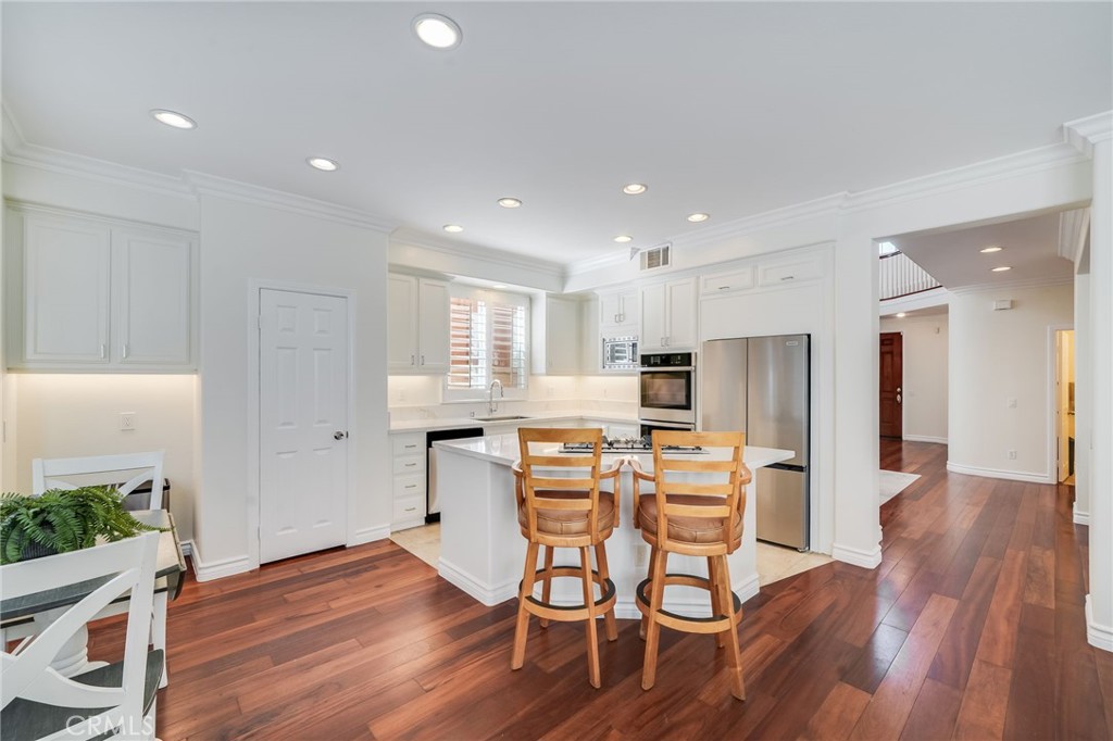 7124 Forest Glen Drive, Huntington Beach CA 92648 - photo 10