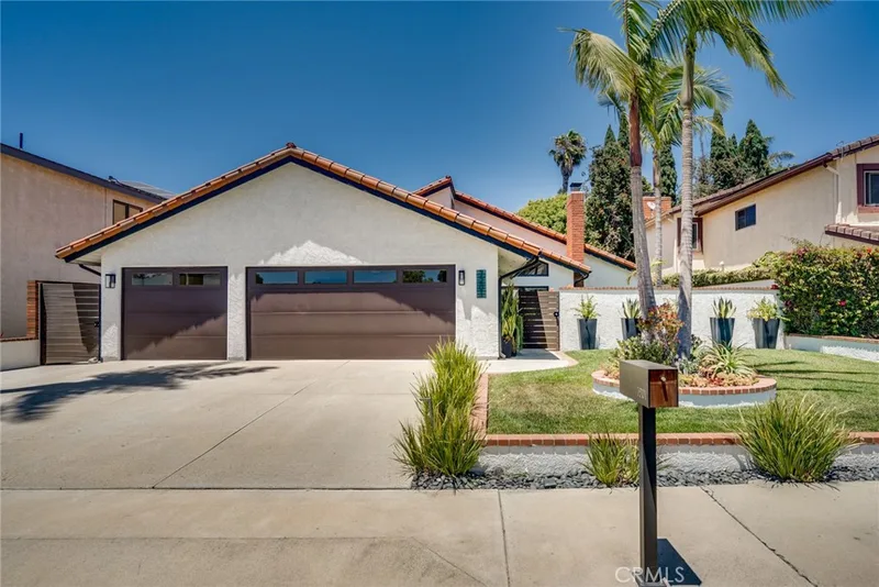 7201 Slater, Huntington Beach, CA 92647