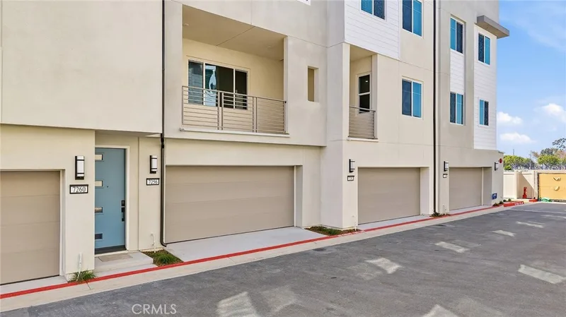 7256 Pointbreak Drive, Huntington Beach
