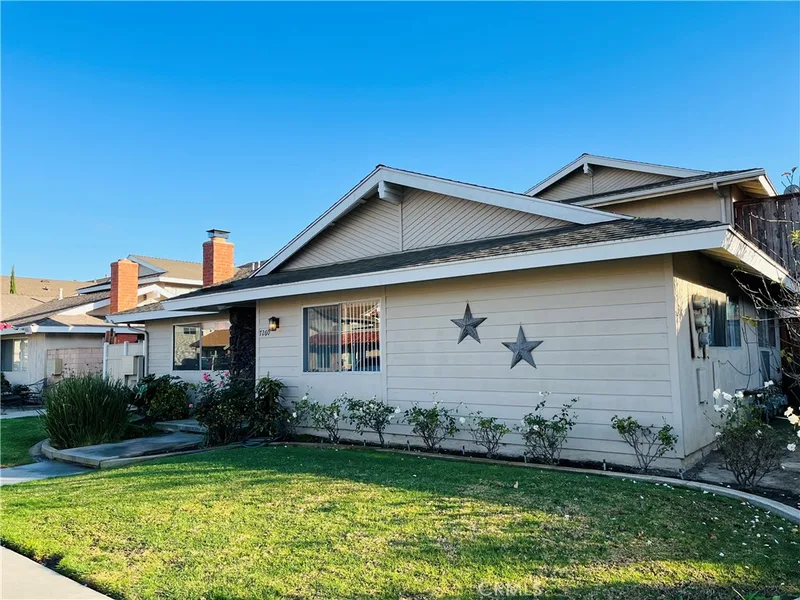 7260 Corsican, Huntington Beach