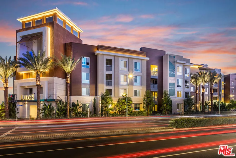7290 Edinger Avenue 4048, Huntington Beach