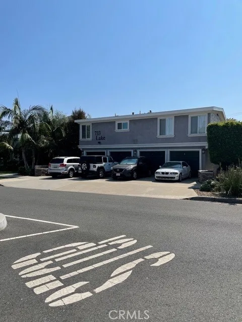 733 Lake Street 3, Huntington Beach, CA 92648