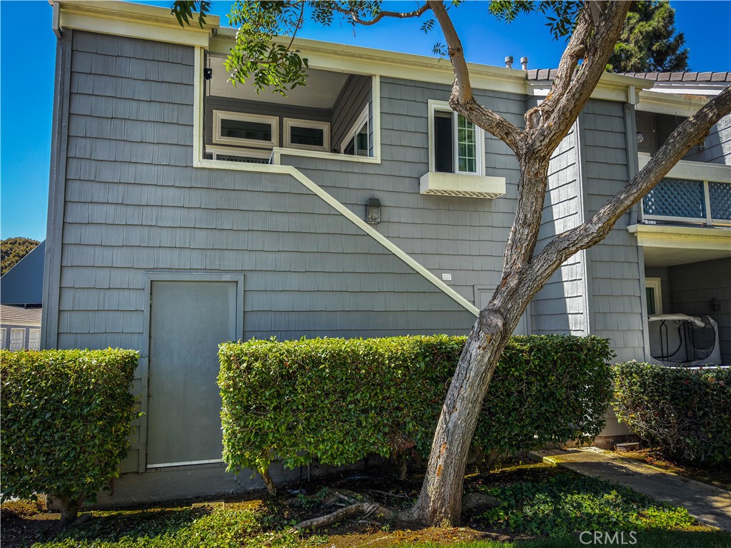 7351 Coho Drive 207, Huntington Beach CA 92648 - photo 1