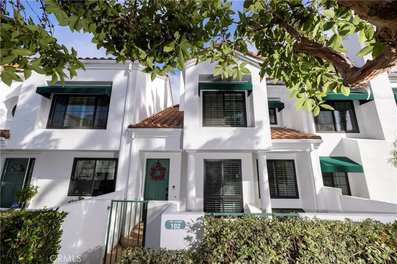 7401 Seabluff 102, Huntington Beach, CA 92648