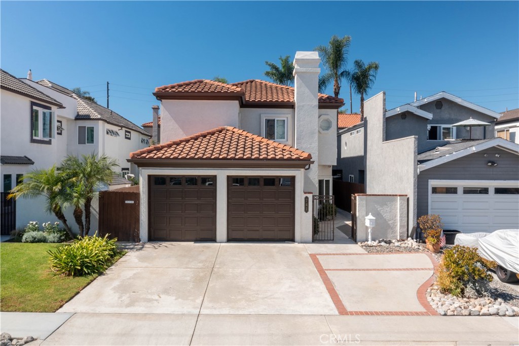 741 Alabama, Huntington Beach CA 92648 - photo 2