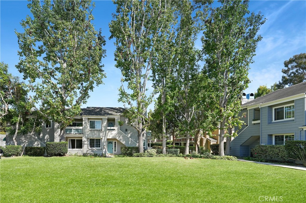 7532 Seaspring 104, Huntington Beach CA 92648 - photo 2