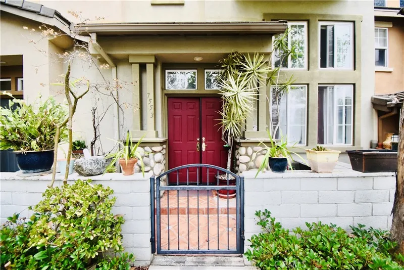 7553 Quiet Cove Circle, Huntington Beach, CA 92648