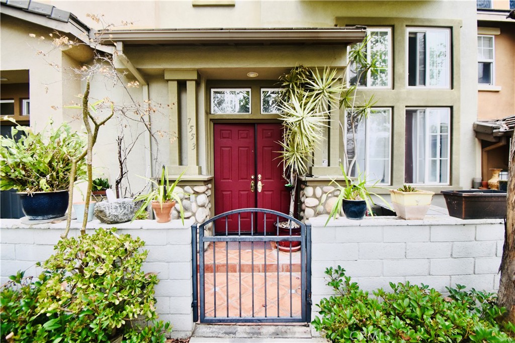 7553 Quiet Cove Circle, Huntington Beach CA 92648 - photo 1