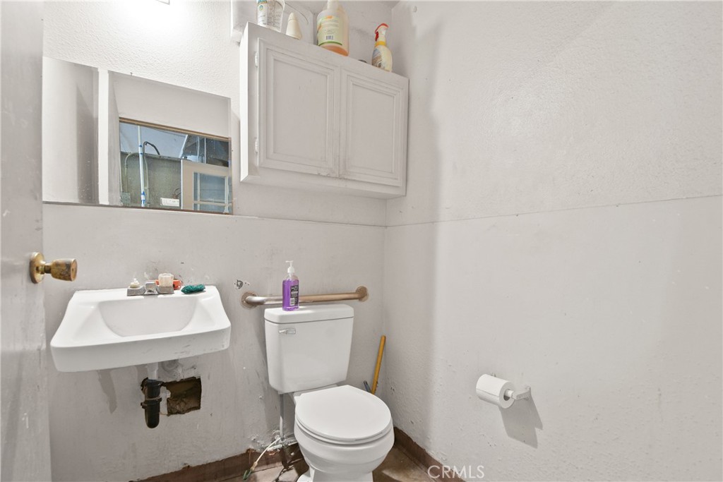 7553 Slater Avenue E & F, Huntington Beach CA 92647 - photo 13