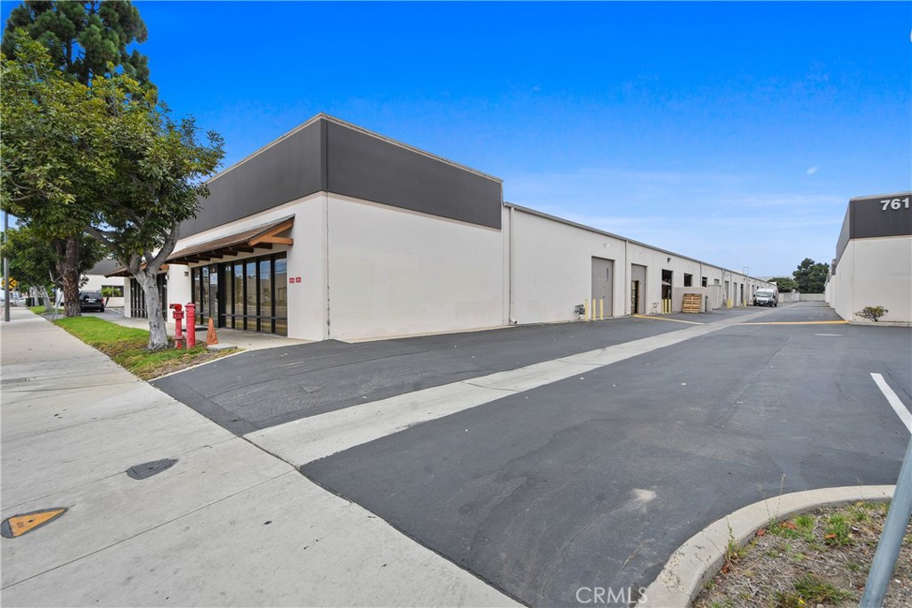 7553 Slater Avenue E & F, Huntington Beach CA 92647 - photo 17