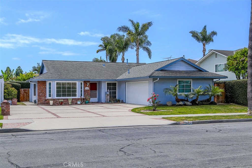 7562 Taylor Drive, Huntington Beach CA 92648 - photo 1
