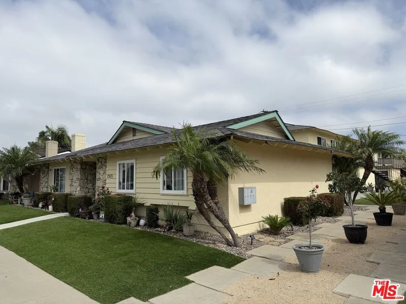 7571 Amazon Drive, Huntington Beach