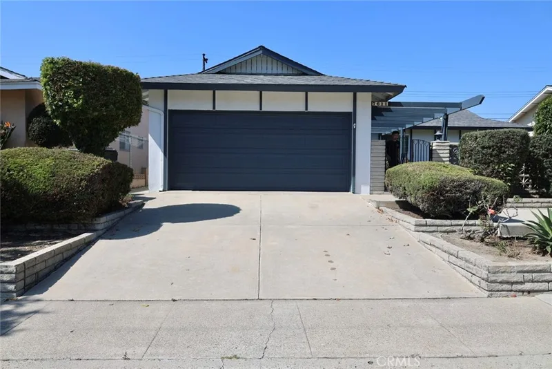 7611 Rhone Lane, Huntington Beach, CA 92647