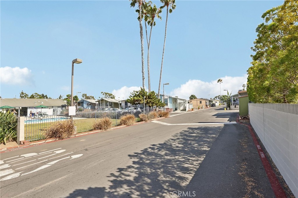 7652 Garfield 22, Huntington Beach CA 92648 - photo 25