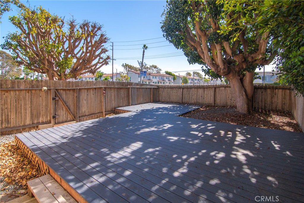 7668 Baypoint Drive 106, Huntington Beach CA 92648 - photo 22
