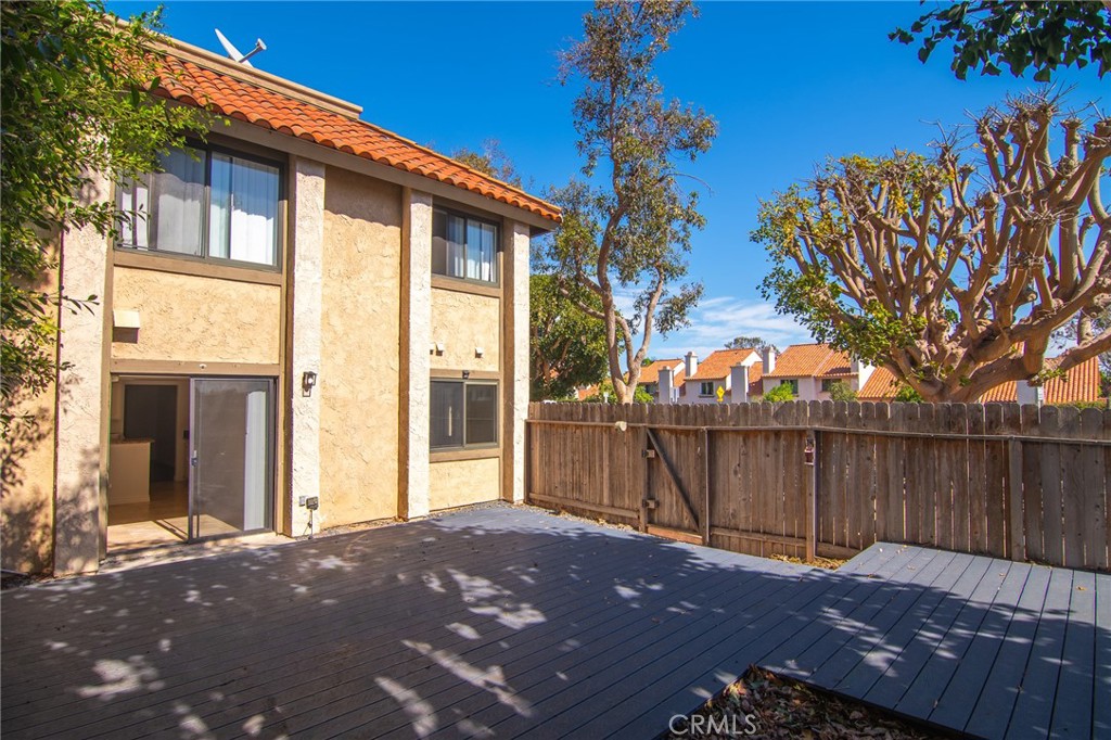 7668 Baypoint Drive 106, Huntington Beach CA 92648 - photo 25