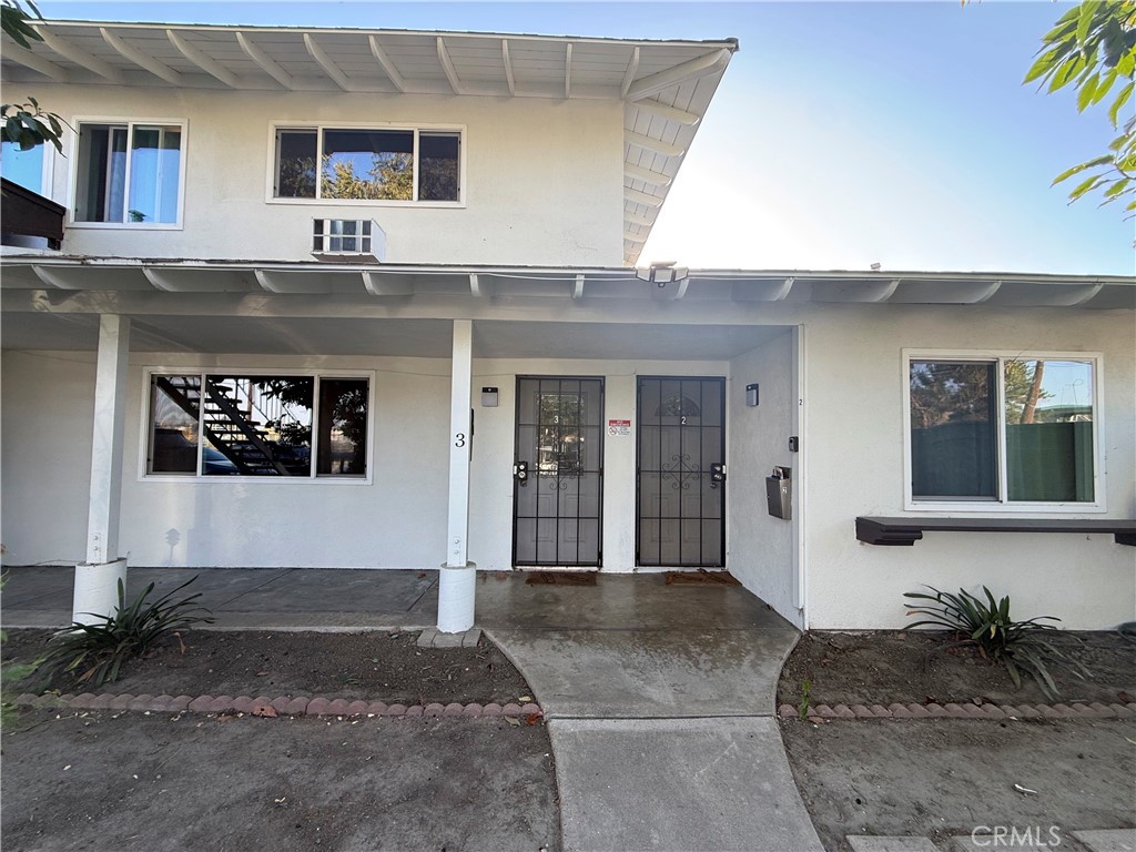 Front Unit 3 - 7672 Amazon 3, Huntington Beach CA 92647 - photo 1