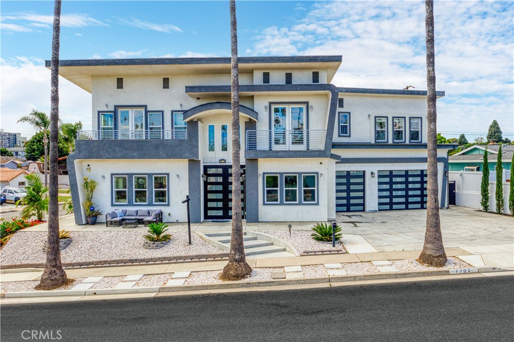 7702 Alberta, Huntington Beach CA 92648 - photo 1