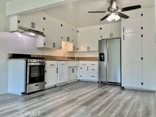 7722 Cypress B, Huntington Beach CA 92647 - photo 33