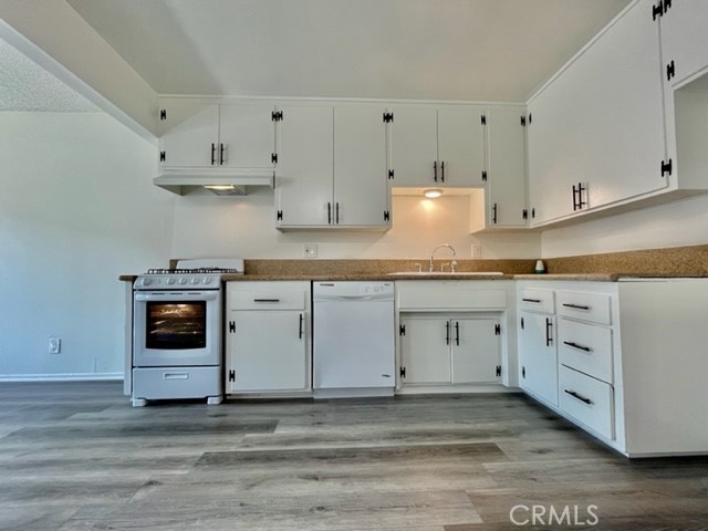 7722 Cypress B, Huntington Beach CA 92647 - photo 34