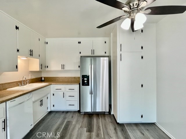 7722 Cypress B, Huntington Beach CA 92647 - photo 35