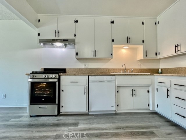 7722 Cypress B, Huntington Beach CA 92647 - photo 36