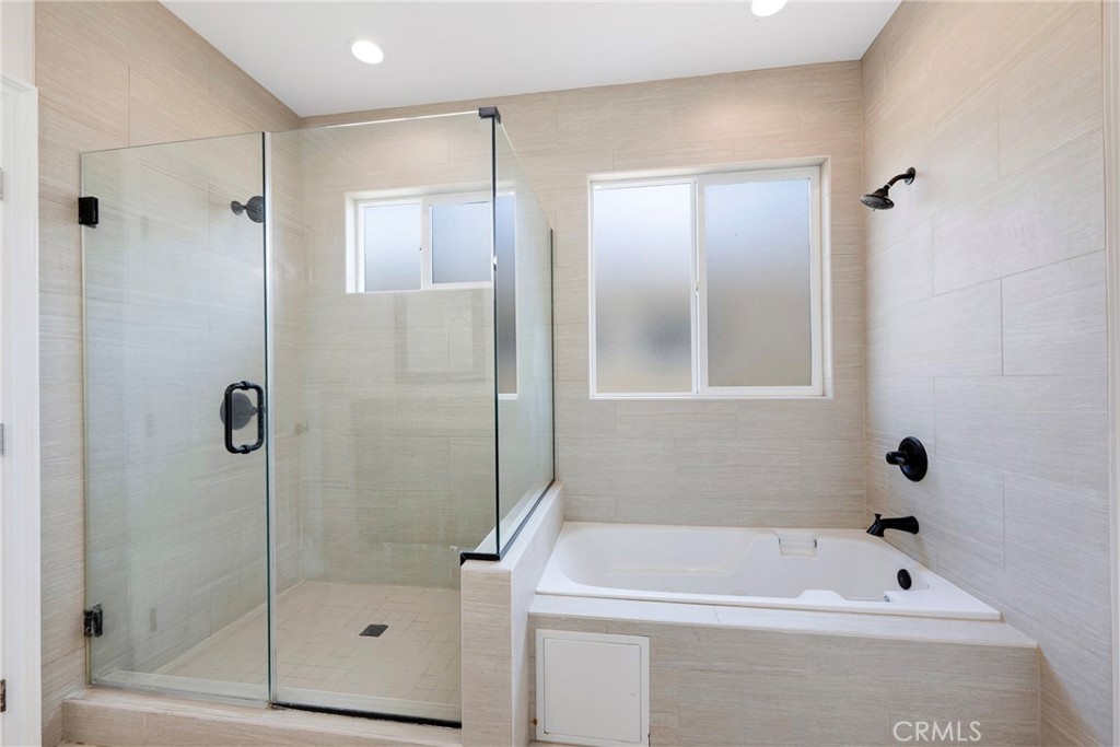 Luxury Primary Soaking Tub & Separate Shower - 7776 Liberty, Huntington Beach CA 92647 - photo 28