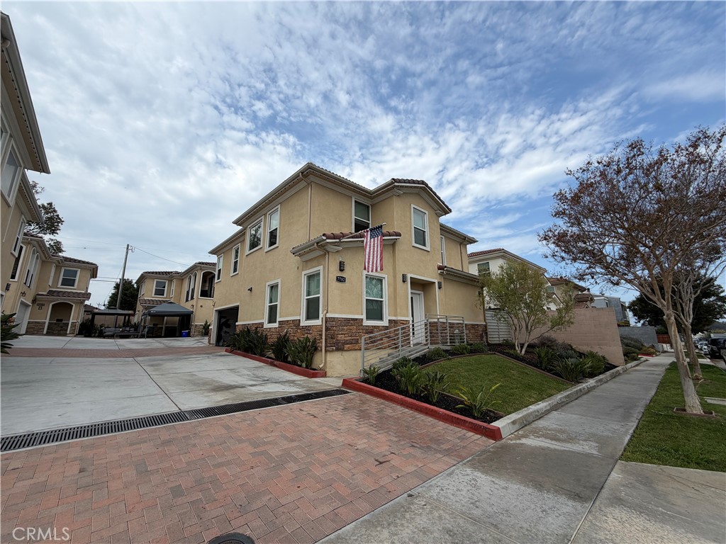 7796 LIBERTY, Huntington Beach CA 92647 - photo 3