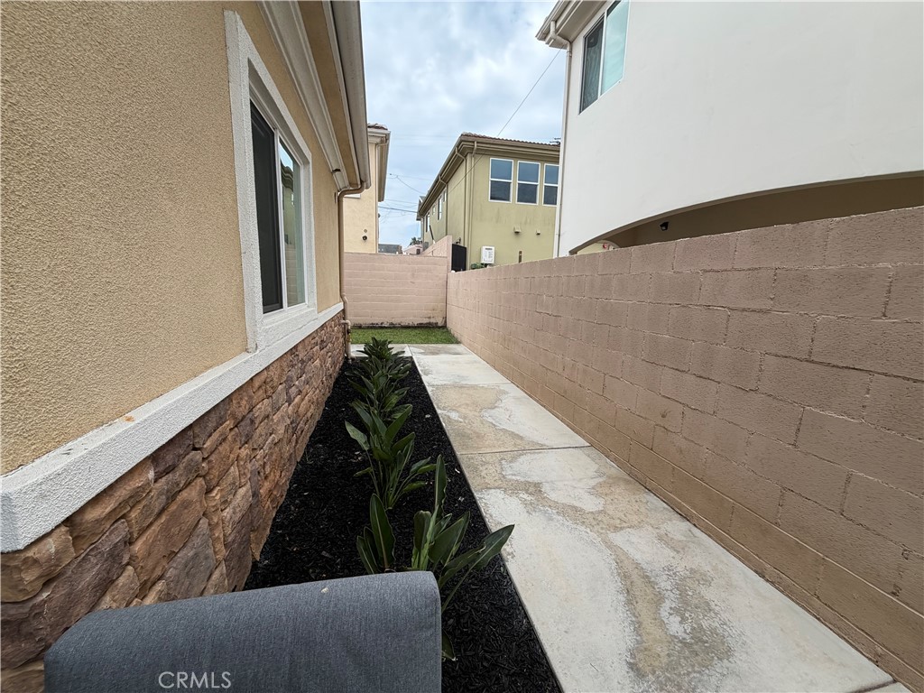 7796 LIBERTY, Huntington Beach CA 92647 - photo 9