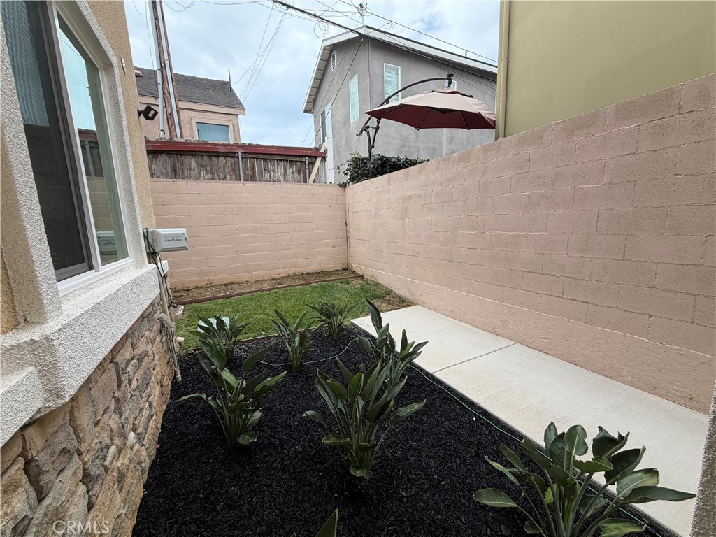 7796 LIBERTY, Huntington Beach CA 92647 - photo 29