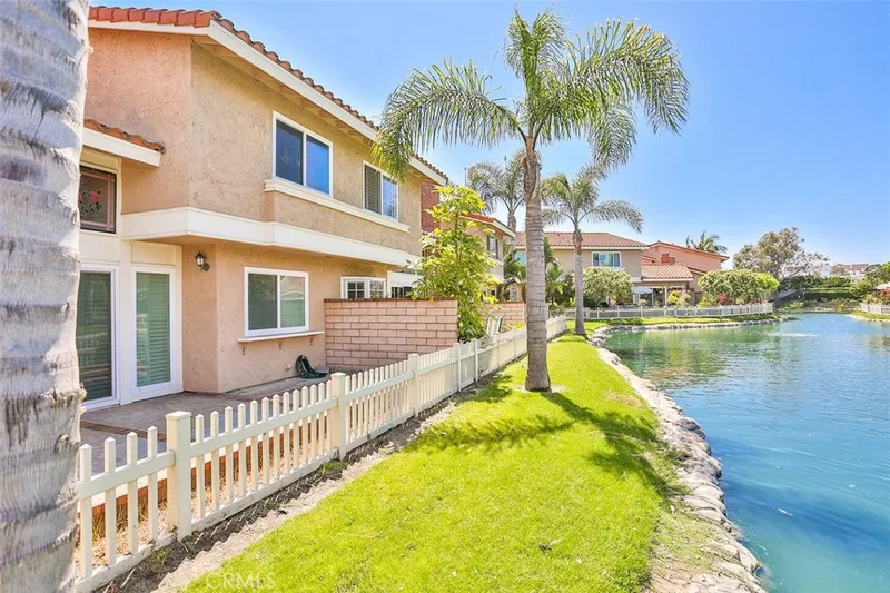 7801 Seabreeze Drive, Huntington Beach, CA 92648