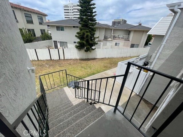 UPSTAIRS UNIT - 7812 Shaffer Circle 3, Huntington Beach CA 92648 - photo 4