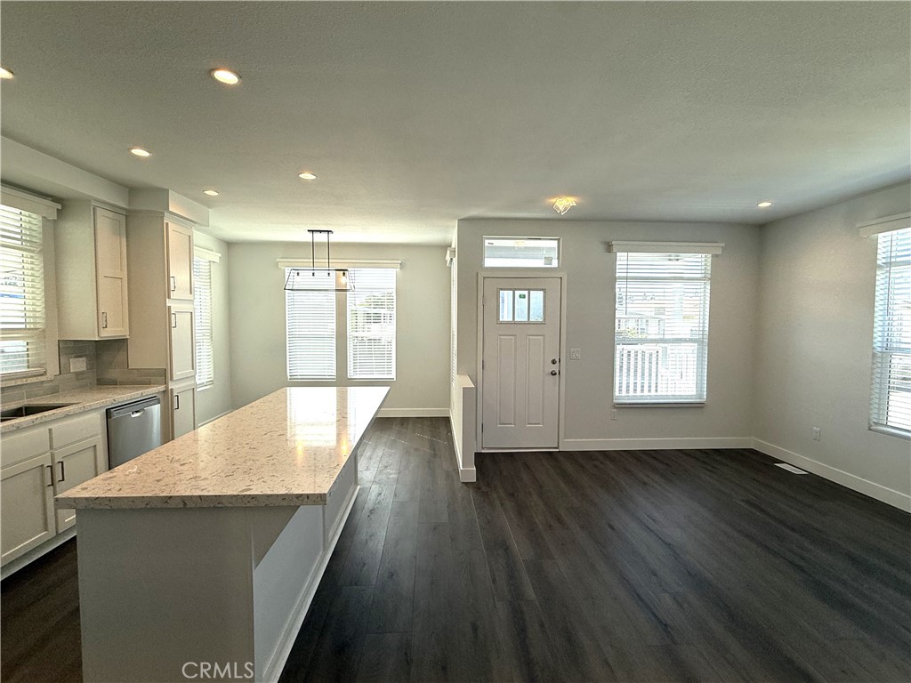 7850 Slater Avenue 70, Huntington Beach CA 91786 - photo 4