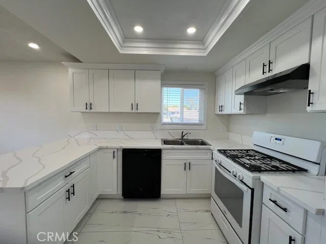 7891 Ellis Avenue, Huntington Beach, CA 92648