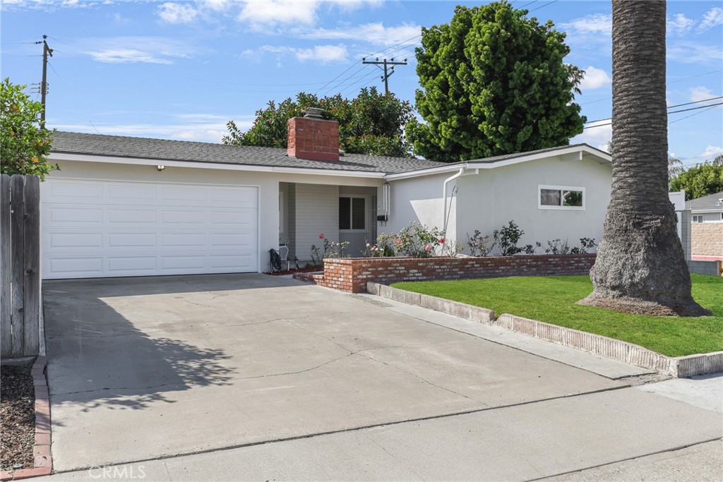 New exterior and interior paint on the house. - 7901 Rhine Drive, Huntington Beach CA 92647 - photo 1