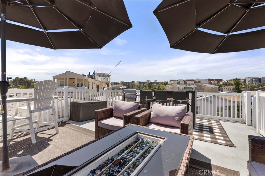 80 Huntington 606, Huntington Beach CA 92648 - photo 25