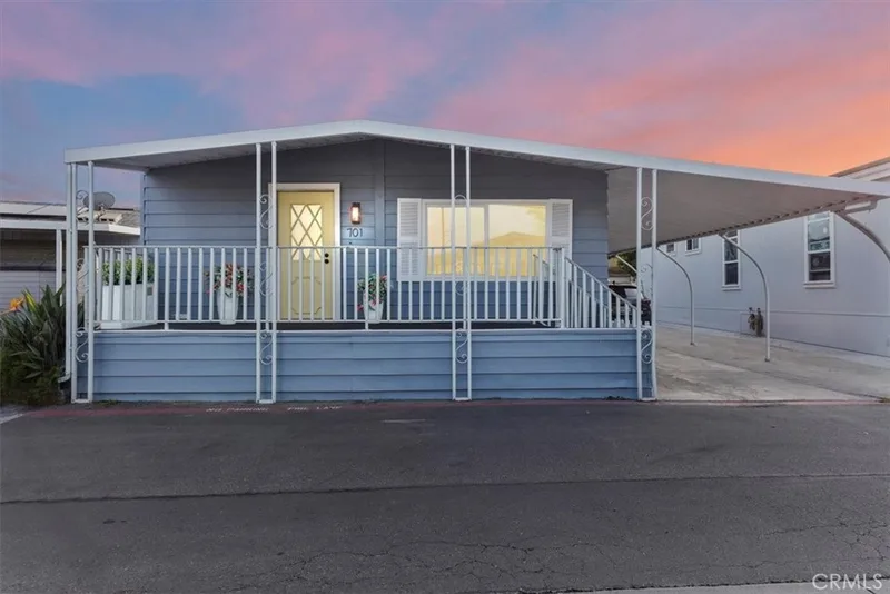 80 Huntington 701, Huntington Beach