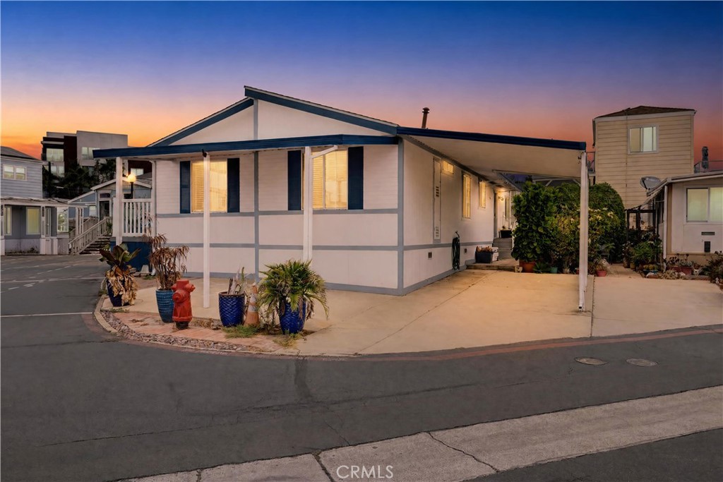 80 Huntington Street 218, Huntington Beach CA 92648 - photo 5