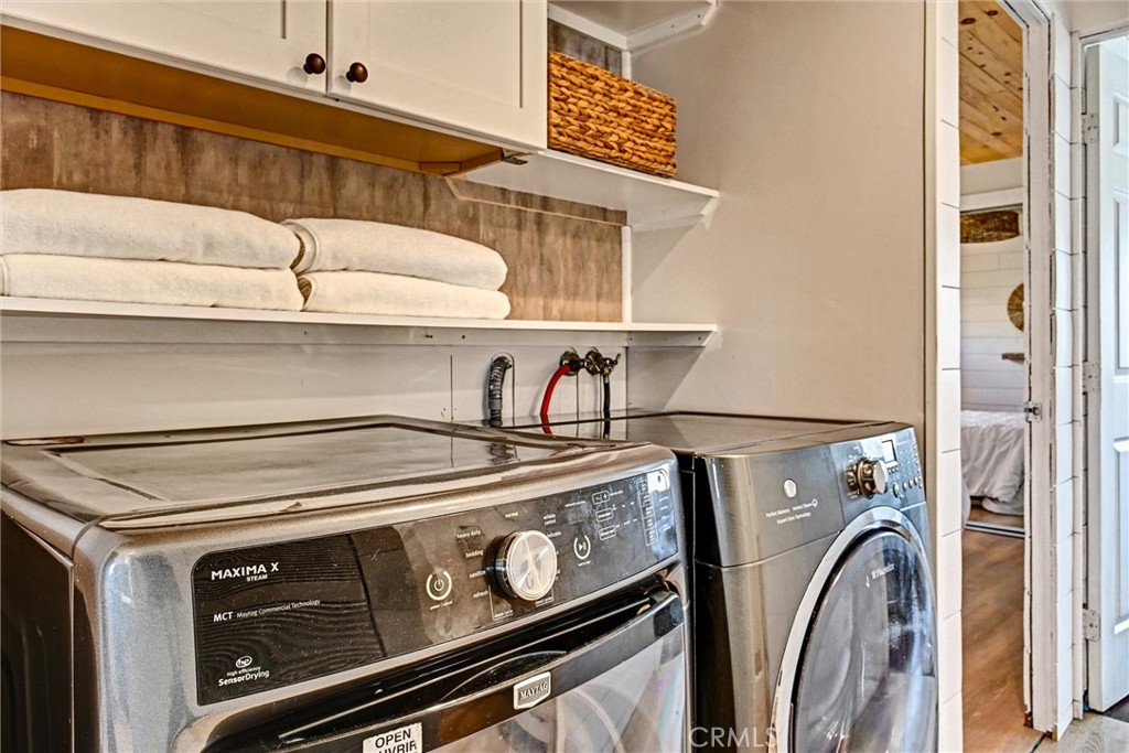 Laundry - 80 Huntington Street 314, Huntington Beach CA 92648 - photo 11