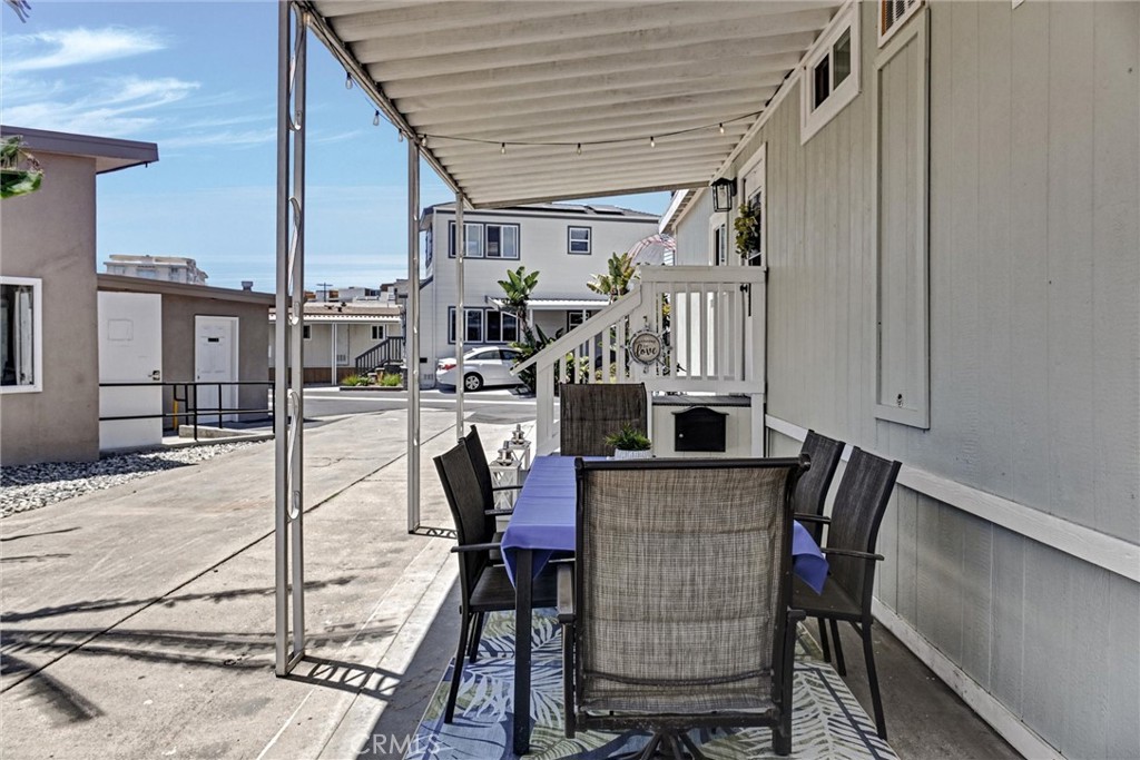 Outside Dining - 80 Huntington Street 314, Huntington Beach CA 92648 - photo 12