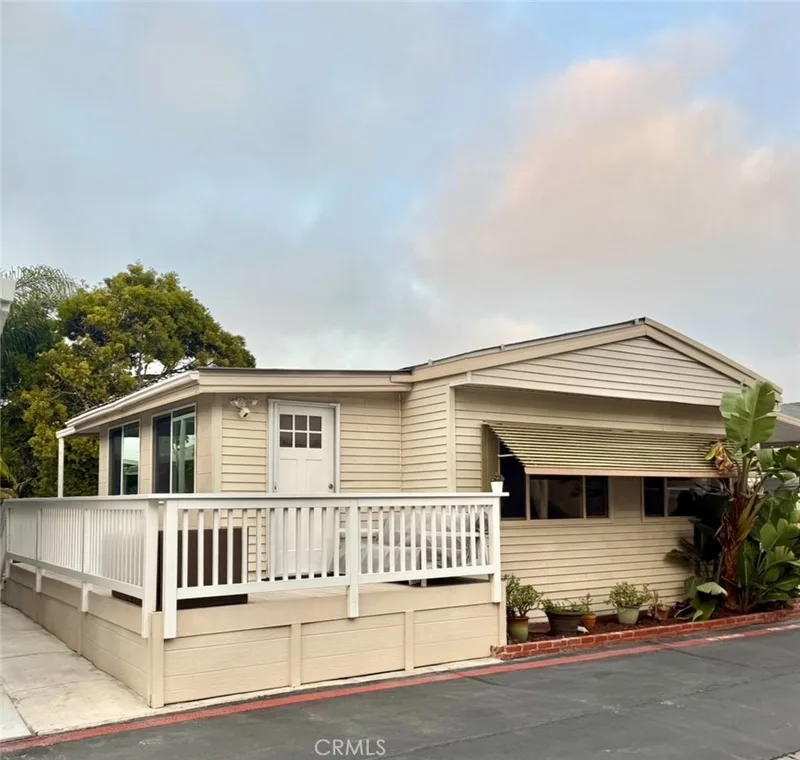 80 Huntington Street 712, Huntington Beach, CA 92646