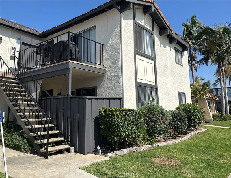 8091 Graziadio Drive 3, Huntington Beach, CA 92648