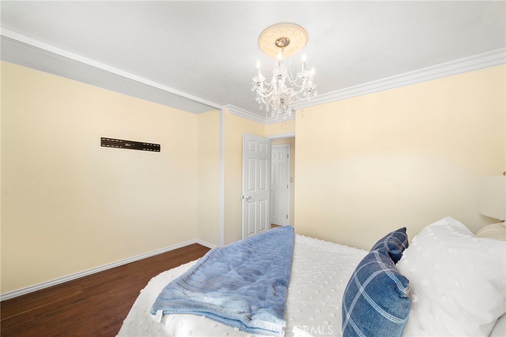 scraped ceilings - 8142 Blaylock Drive, Huntington Beach CA 92647 - photo 25