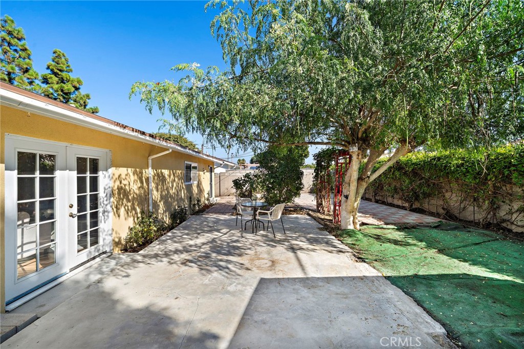 mature trees providing a sense of privacy - 8142 Blaylock Drive, Huntington Beach CA 92647 - photo 27