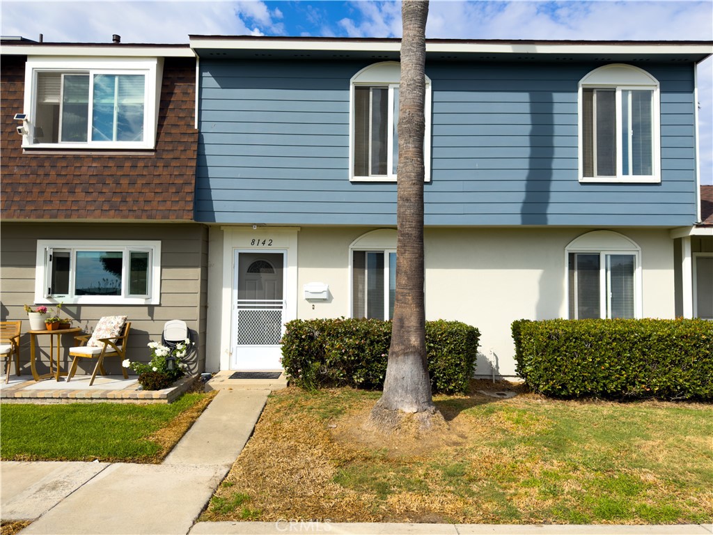 Excellent location in Surfside By The Sea - 8142 Foxhall Drive, Huntington Beach CA 92646 - photo 1