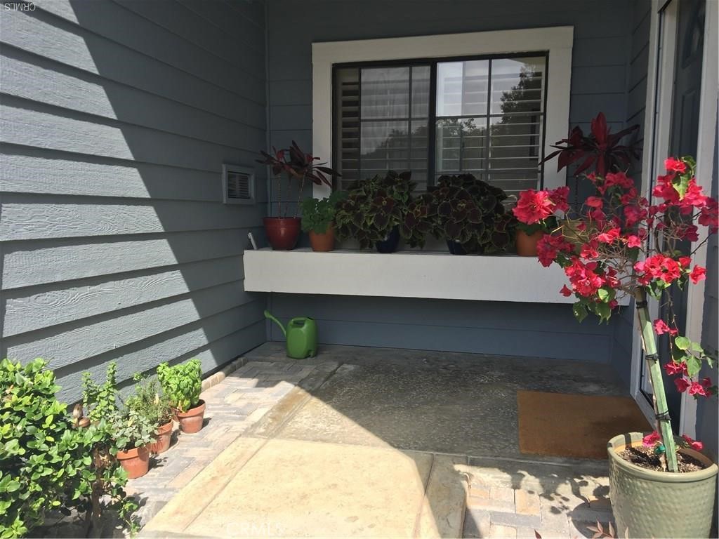 8152 Mainsail 104, Huntington Beach CA 92646 - photo 1