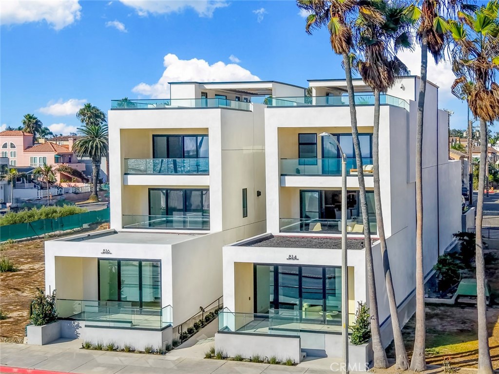 816 Pacific Coast Highway, Huntington Beach CA 92648 - photo 2