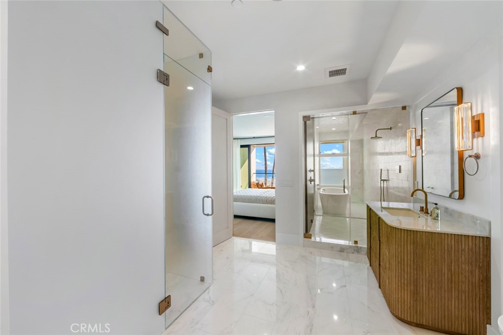 816 Pacific Coast Highway, Huntington Beach CA 92648 - photo 20
