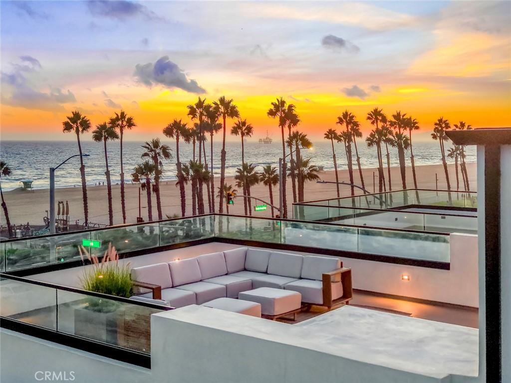 816 Pacific Coast Highway, Huntington Beach CA 92648 - photo 26